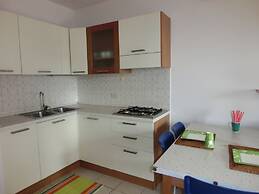 Charming 1 Bedroom Apartment With Swimming Pool