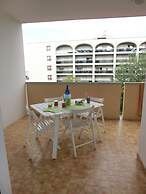Modern 1 Bedroom Apartment With Balcony - Beahost