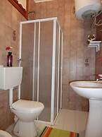 Homely Seaview Studio Flat With Balcony - Beahost