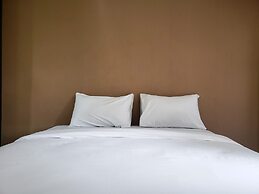 Elegant And Comfy Studio Apartment Belmont Residence Puri