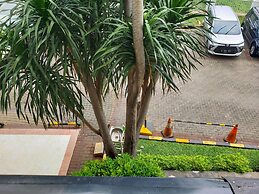 Elegant And Comfy Studio Apartment Belmont Residence Puri