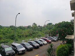 Elegant And Comfy Studio Apartment Belmont Residence Puri