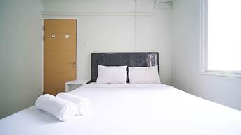 Best Location And Comfy 2Br At Bale Hinggil Apartment