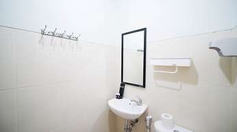 Best Location And Comfy 2Br At Bale Hinggil Apartment