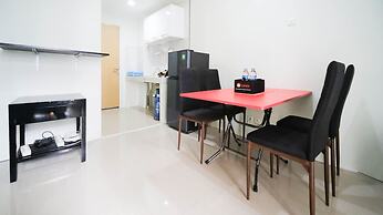 Best Location And Comfy 2Br At Bale Hinggil Apartment