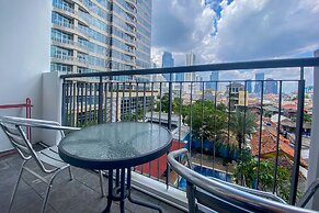 Cozy Stay Studio At Ambassade Kuningan Apartment