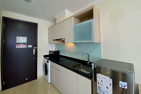 Well Furnished And Cozy Studio Menteng Park Apartment