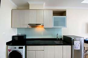 Well Furnished And Cozy Studio Menteng Park Apartment