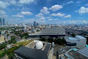 Well Furnished And Cozy Studio Menteng Park Apartment