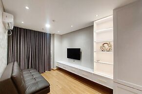 Brand New and Nice 2BR Apartment at The Reiz Condominium Medan By Trav