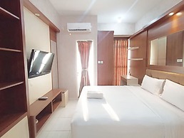Modern Look And Homey Studio Amartha View Apartment