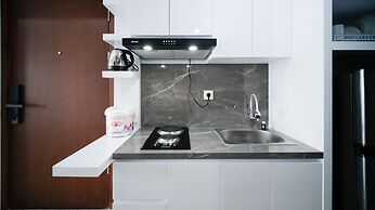 Nice And Comfy Studio Grand Dharmahusada Lagoon Apartment