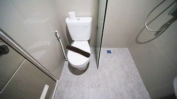 Nice And Comfy Studio Grand Dharmahusada Lagoon Apartment