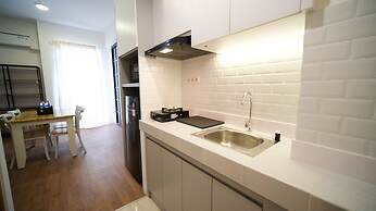 Wonderful 2Br Combine At Bale Hinggil Apartment