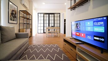 Wonderful 2Br Combine At Bale Hinggil Apartment