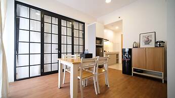 Wonderful 2Br Combine At Bale Hinggil Apartment