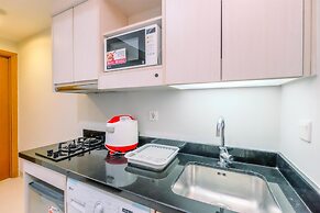 Homey And Minimalist 1Br The Mansion Kemayoran Apartment