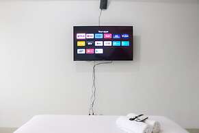 Cozy And Nice Studio Apartment At Mekarwangi Square Cibaduyut