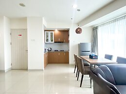 Modern Look 2Br At Grand Kamala Lagoon Apartment