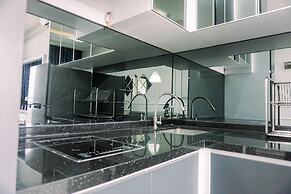Modern And Comfy 1Br At M-Town Signature Apartment