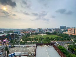 Good Deal Studio Apartment At Warhol (W/R) Residences