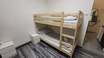 Small Apartment for Groups in City Centre