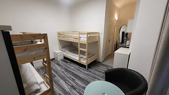 Small Apartment for Groups in City Centre