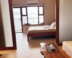 Manila Bayview Luxury Rental