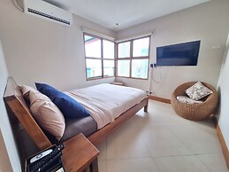 Manila Bayview Luxury Rental