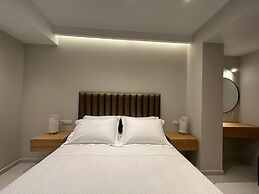 Elpida Luxury Apartments & Suites