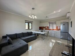 Elpida Luxury Apartments & Suites