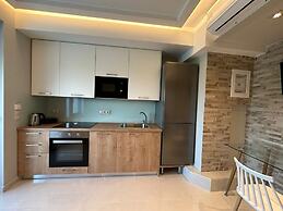 Elpida Luxury Apartments & Suites
