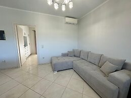 Elpida Luxury Apartments & Suites