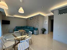 Elpida Luxury Apartments & Suites