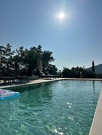 Elpida Luxury Apartments & Suites