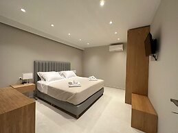 Elpida Luxury Apartments & Suites