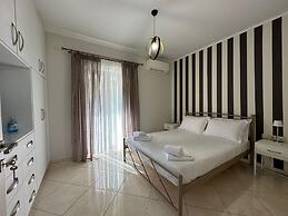 Elpida Luxury Apartments & Suites