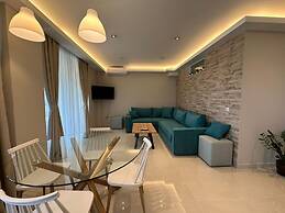 Elpida Luxury Apartments & Suites