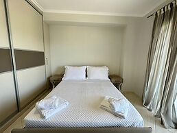 Elpida Luxury Apartments & Suites