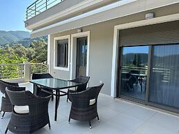 Elpida Luxury Apartments & Suites