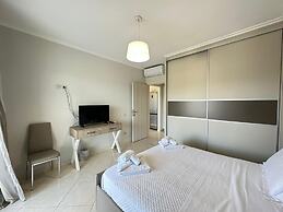 Elpida Luxury Apartments & Suites