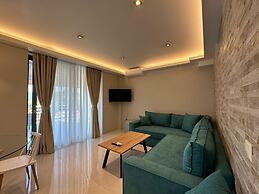Elpida Luxury Apartments & Suites