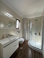 Elpida Luxury Apartments & Suites