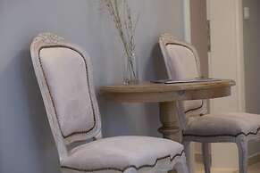 VK Luxury Suites - Private Parking - Adults Only