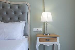 VK Luxury Suites - Private Parking - Adults Only