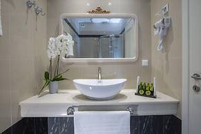 VK Luxury Suites - Private Parking - Adults Only