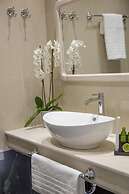 VK Luxury Suites - Private Parking - Adults Only