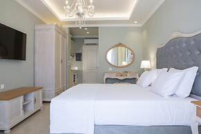 VK Luxury Suites - Private Parking - Adults Only