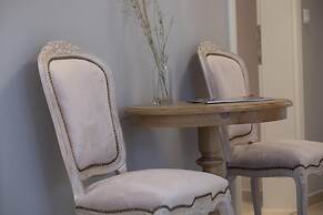 VK Luxury Suites - Private Parking - Adults Only
