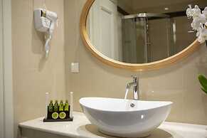 VK Luxury Suites - Private Parking - Adults Only